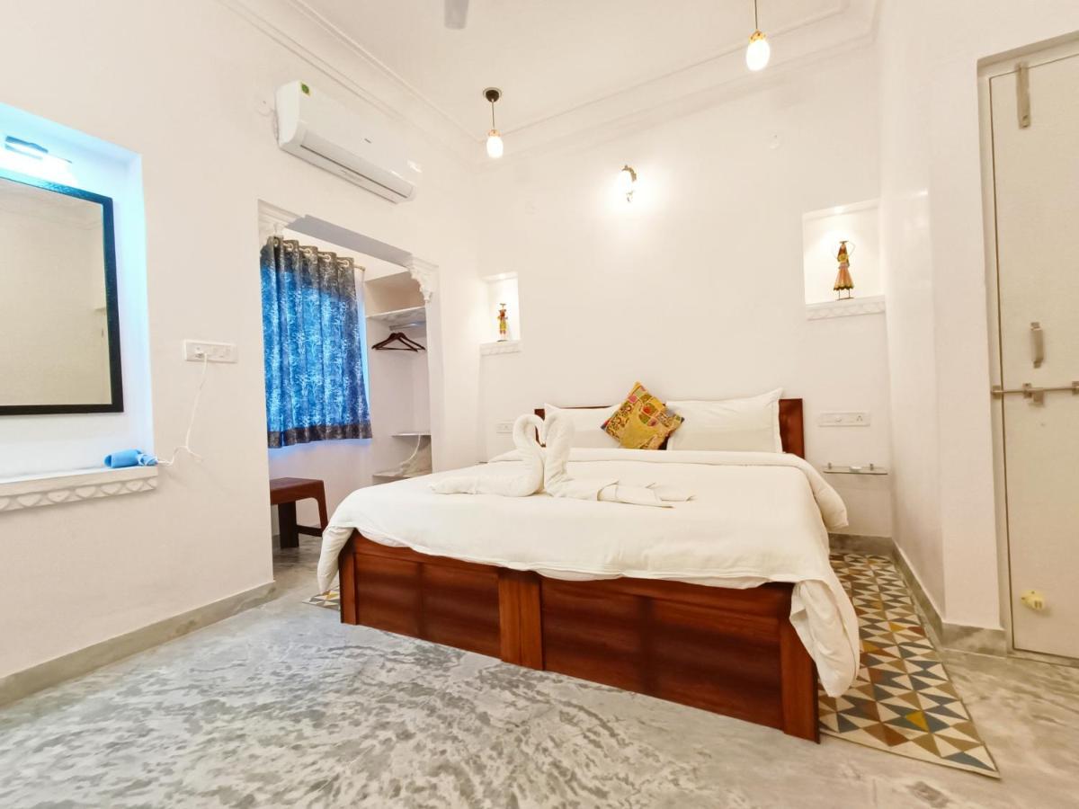 Prakash Ji'S Haveli -Luxurious Lakeside Retreat- Otel Udaipur Dış mekan fotoğraf