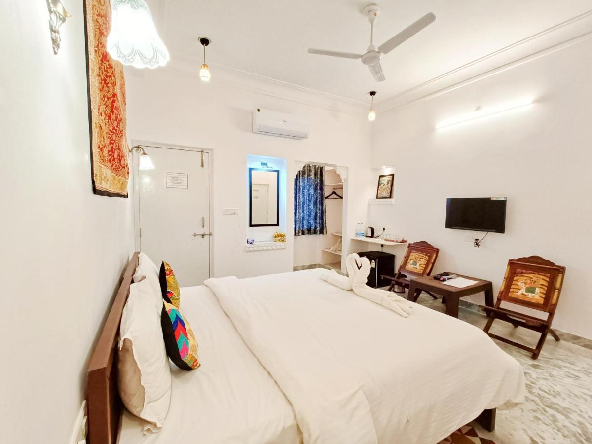 Prakash Ji'S Haveli -Luxurious Lakeside Retreat- Otel Udaipur Dış mekan fotoğraf