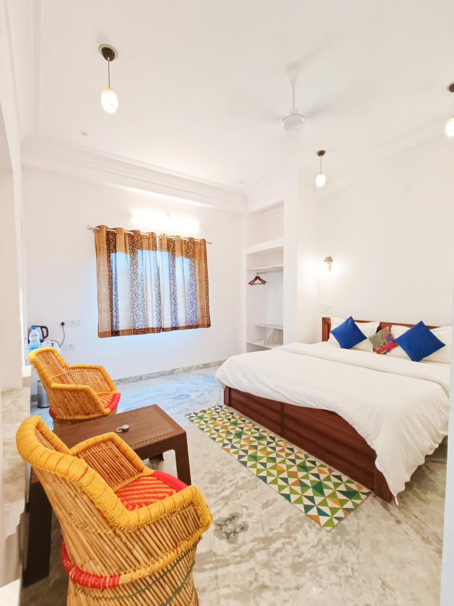 Prakash Ji'S Haveli -Luxurious Lakeside Retreat- Otel Udaipur Oda fotoğraf